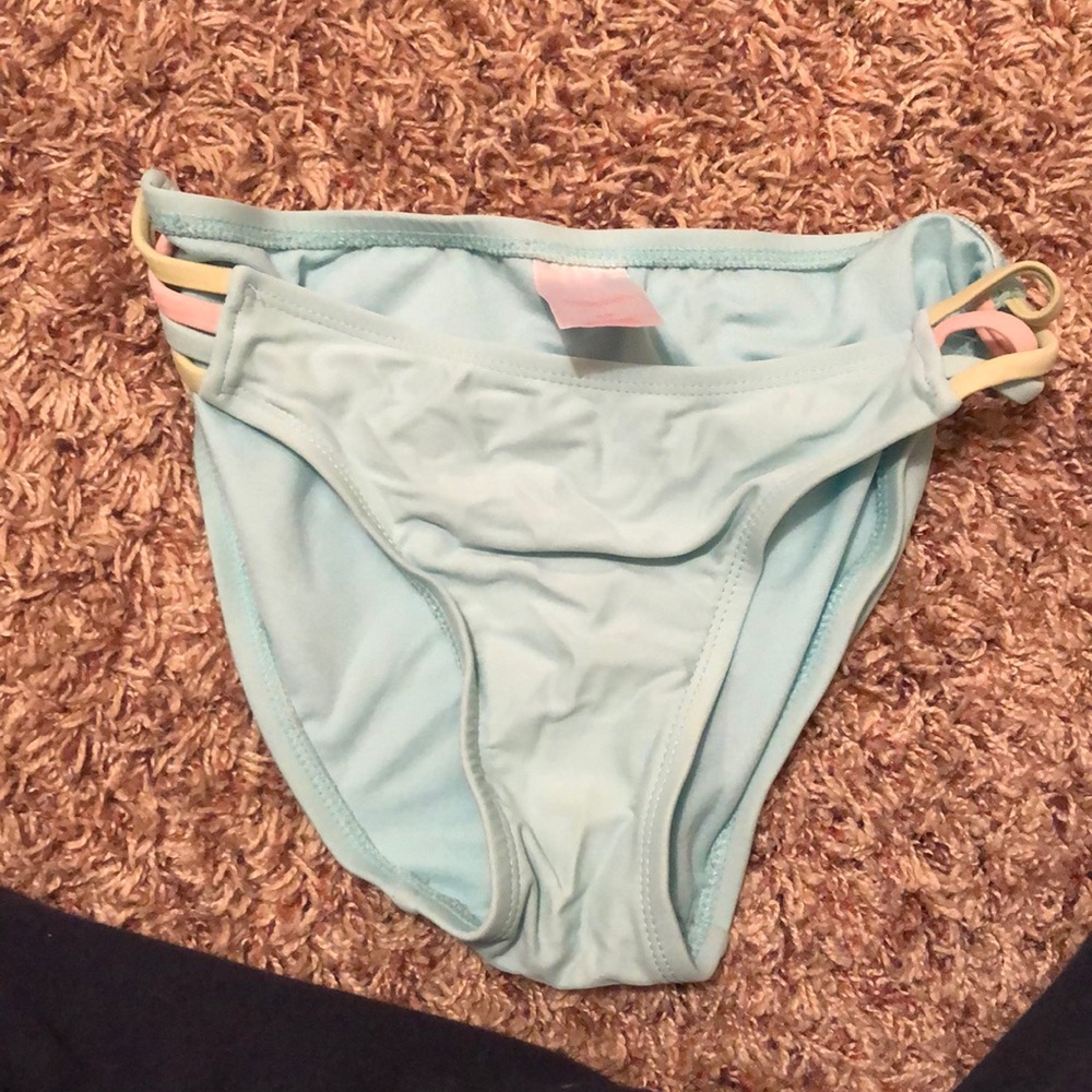 Swimsuit bottoms